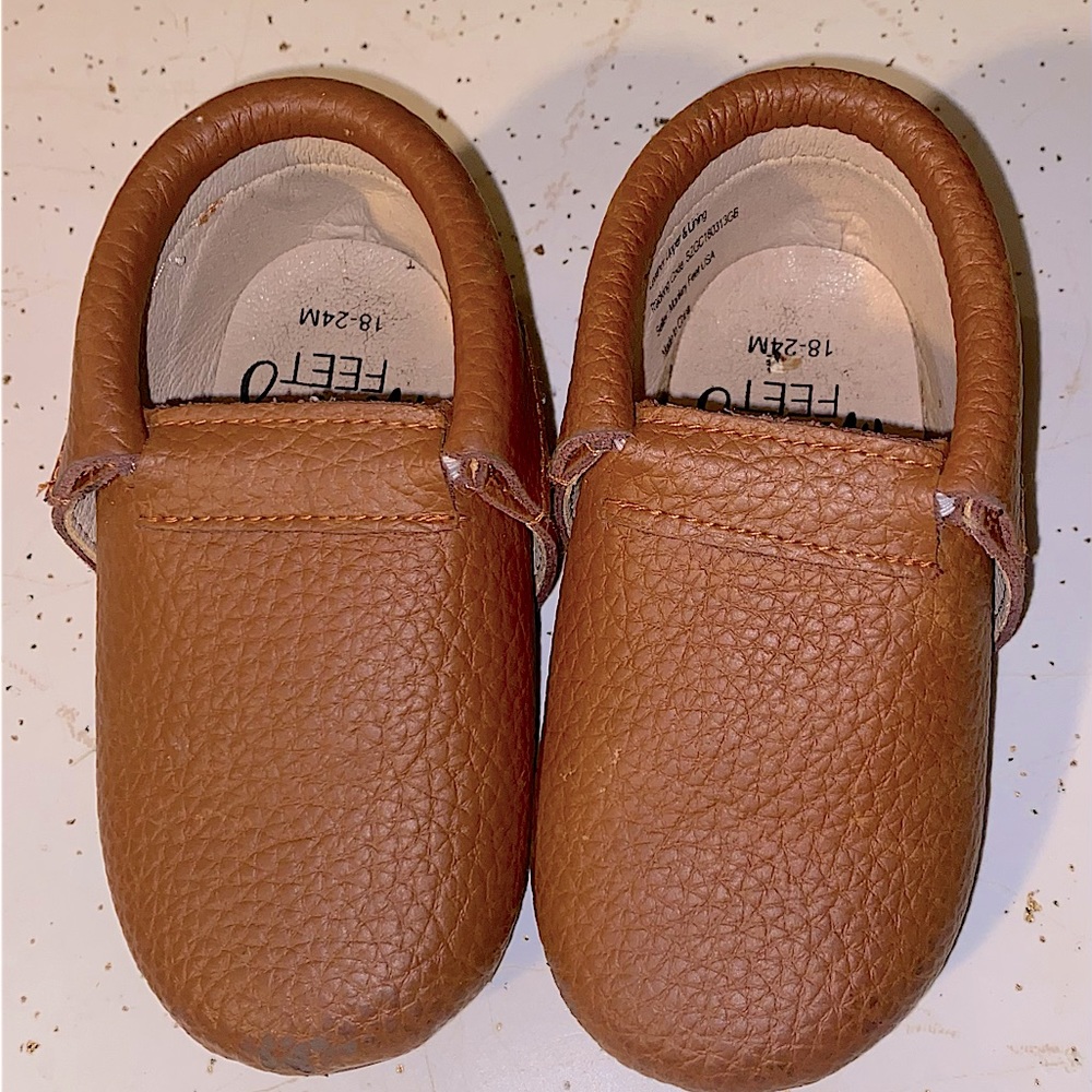 {Monkey Feet} 18/24M Moccasins